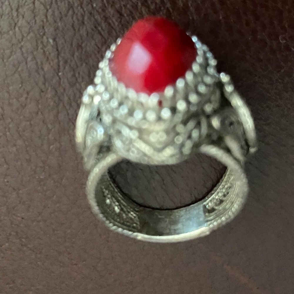 DGS  TURKEY  925 STERLING SILVER  RED  STONE  UNISEX  RING  SIZE 7.